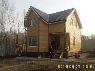 Фотографии строительства дома на фундаменте с использованием винтовых свай
